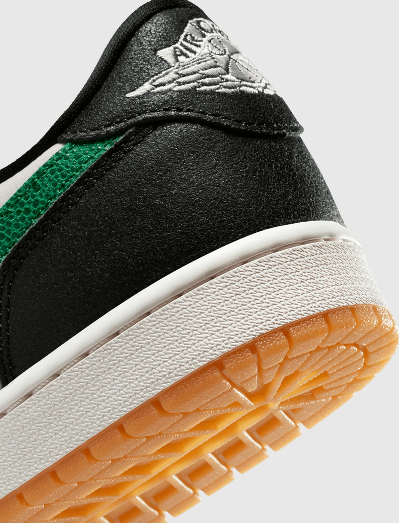 AIR JORDAN 1 LOW RETRO OG "PHANTOM AND PINE GREEN" - Image 3