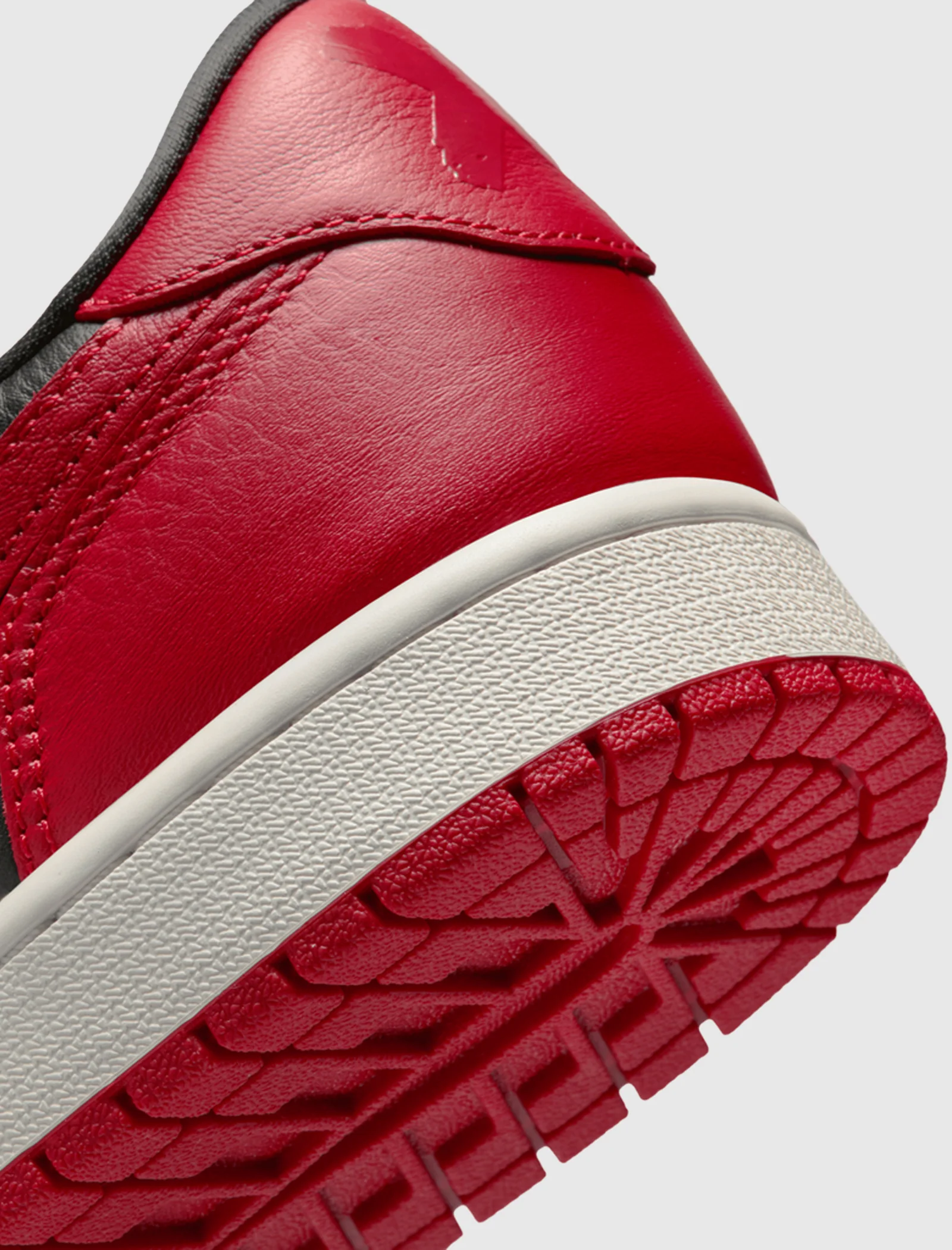 AIR JORDAN 1 RETRO LOW OG "BANNED" - Image 3
