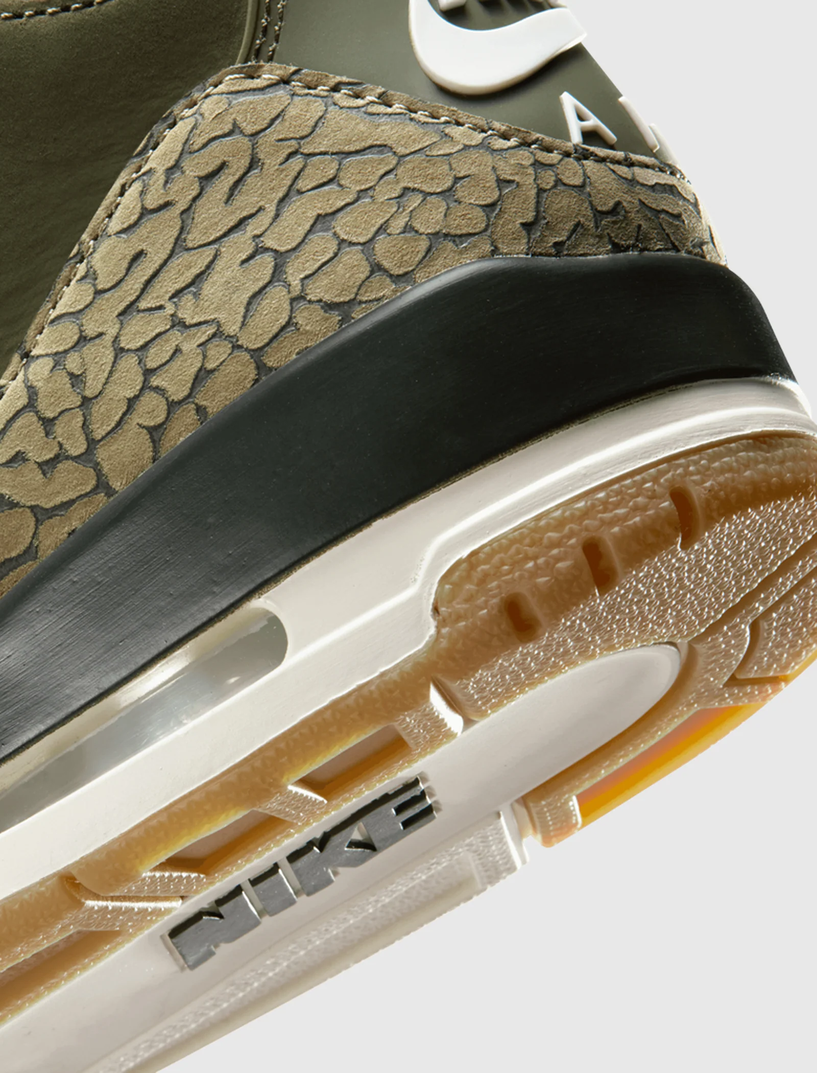 AIR JORDAN 3 RETRO "FAMILY AFFAIR" - Image 3