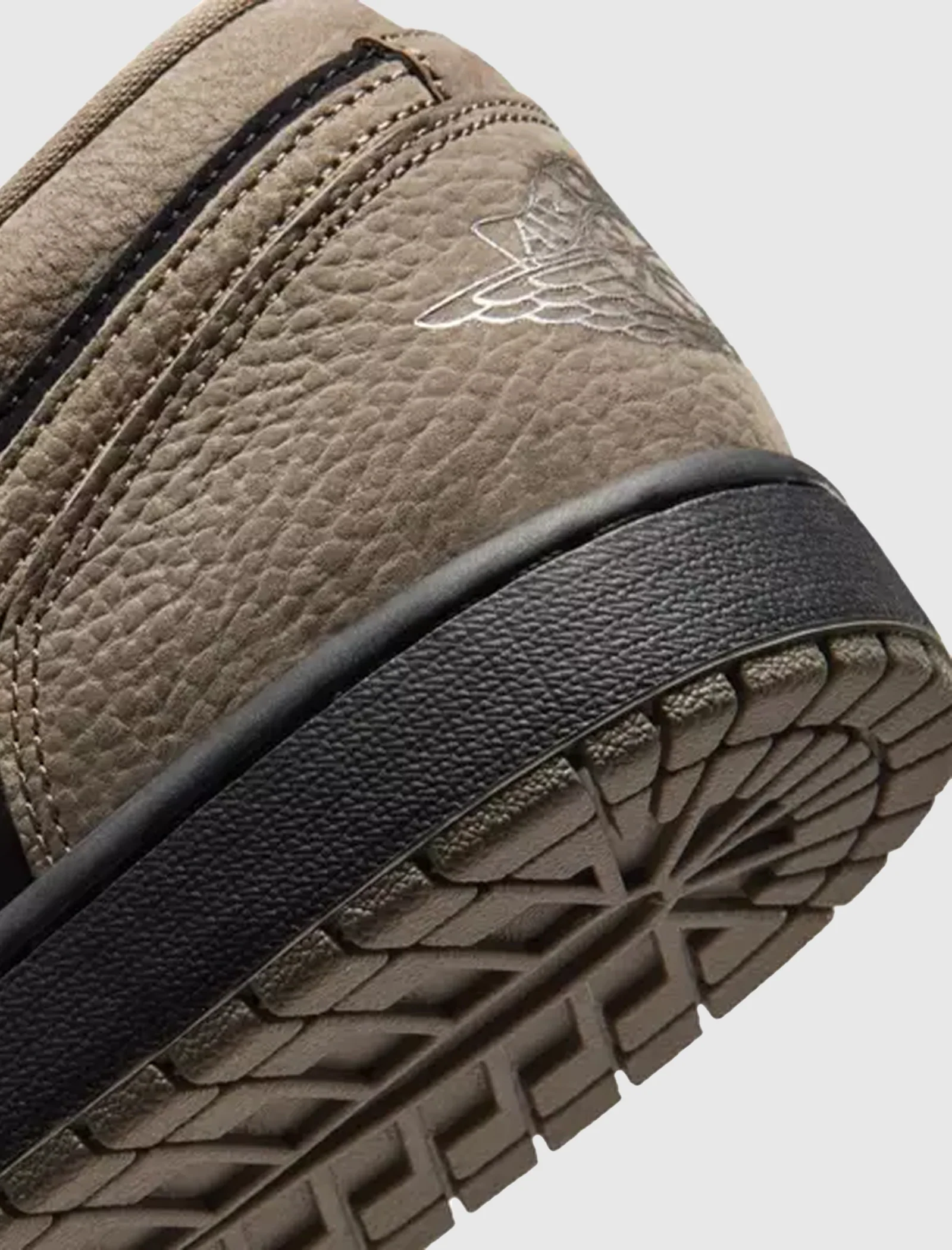 AIR JORDAN 1 LOW SE - Image 3