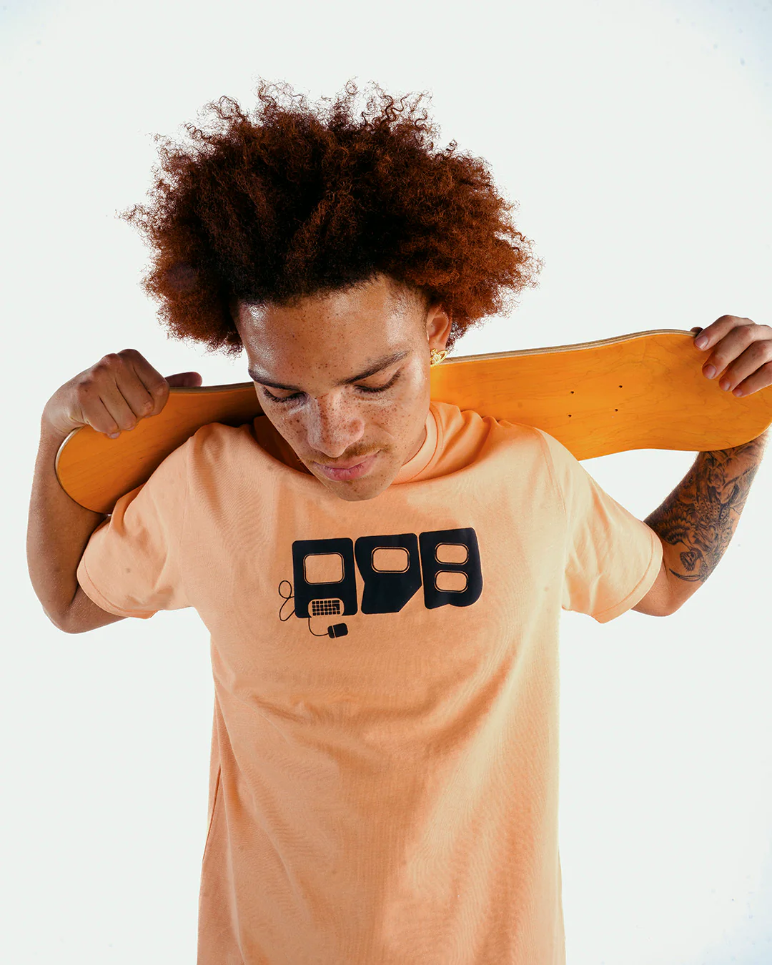 RETRO BROWSER TEE - Image 4
