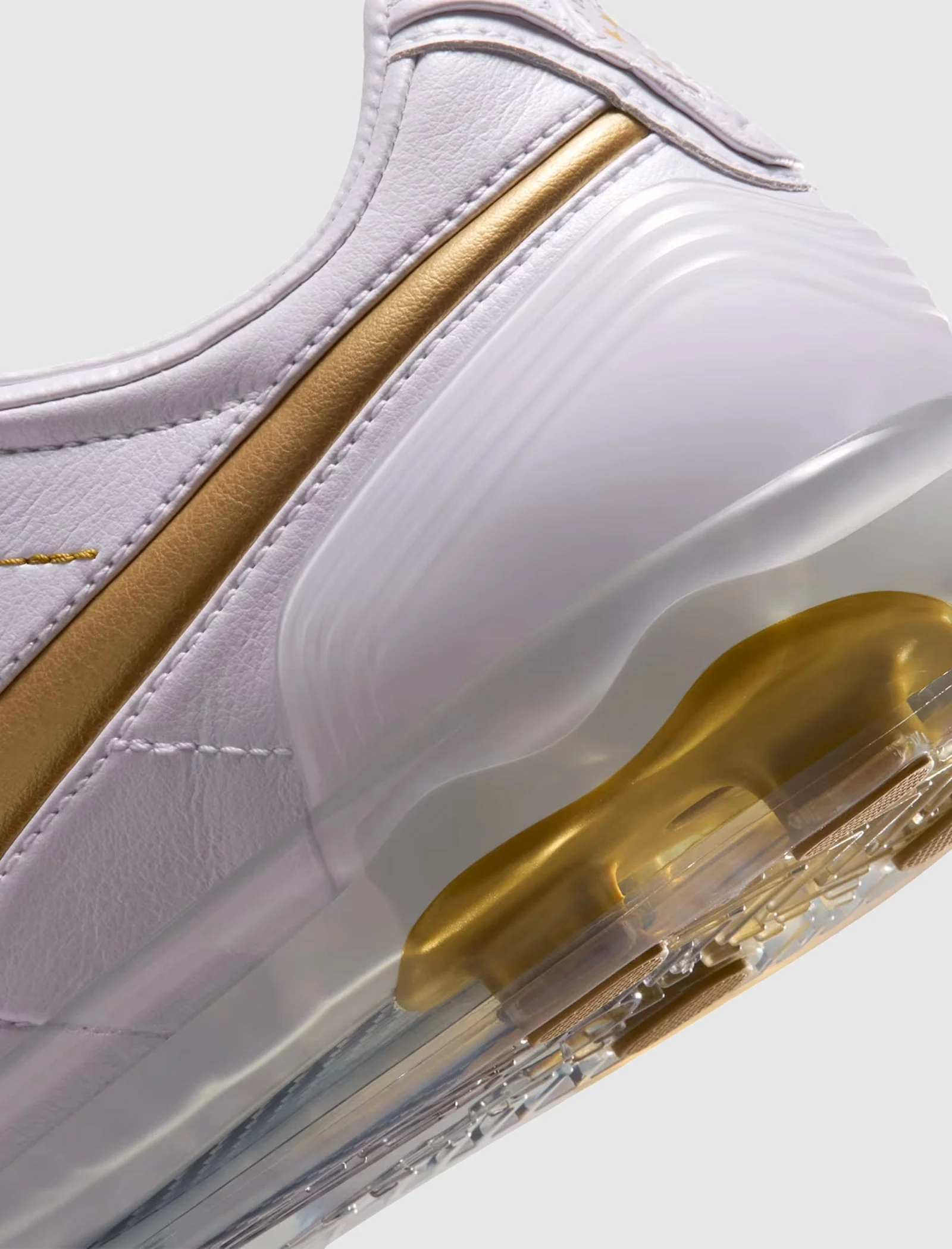 CRYO SHOT TIEMPO LEGEND R10 OG "WHITE/METALLIC GOLD/WHITE" - Image 3