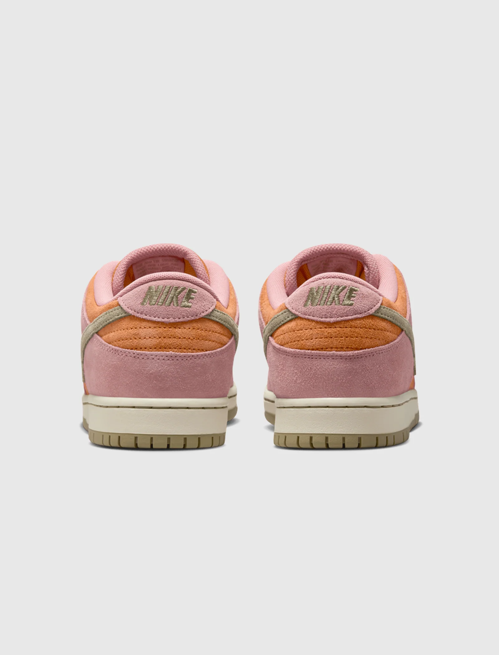 DUNK LOW PRO SB "RED STARDUST" - Image 7