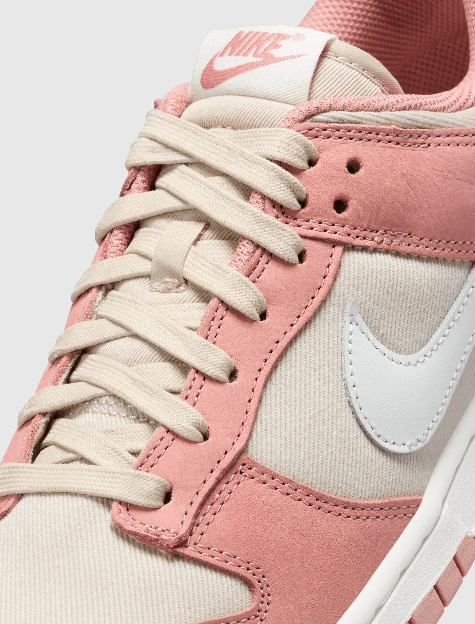 DUNK LOW "RED STARDUST" - Image 2