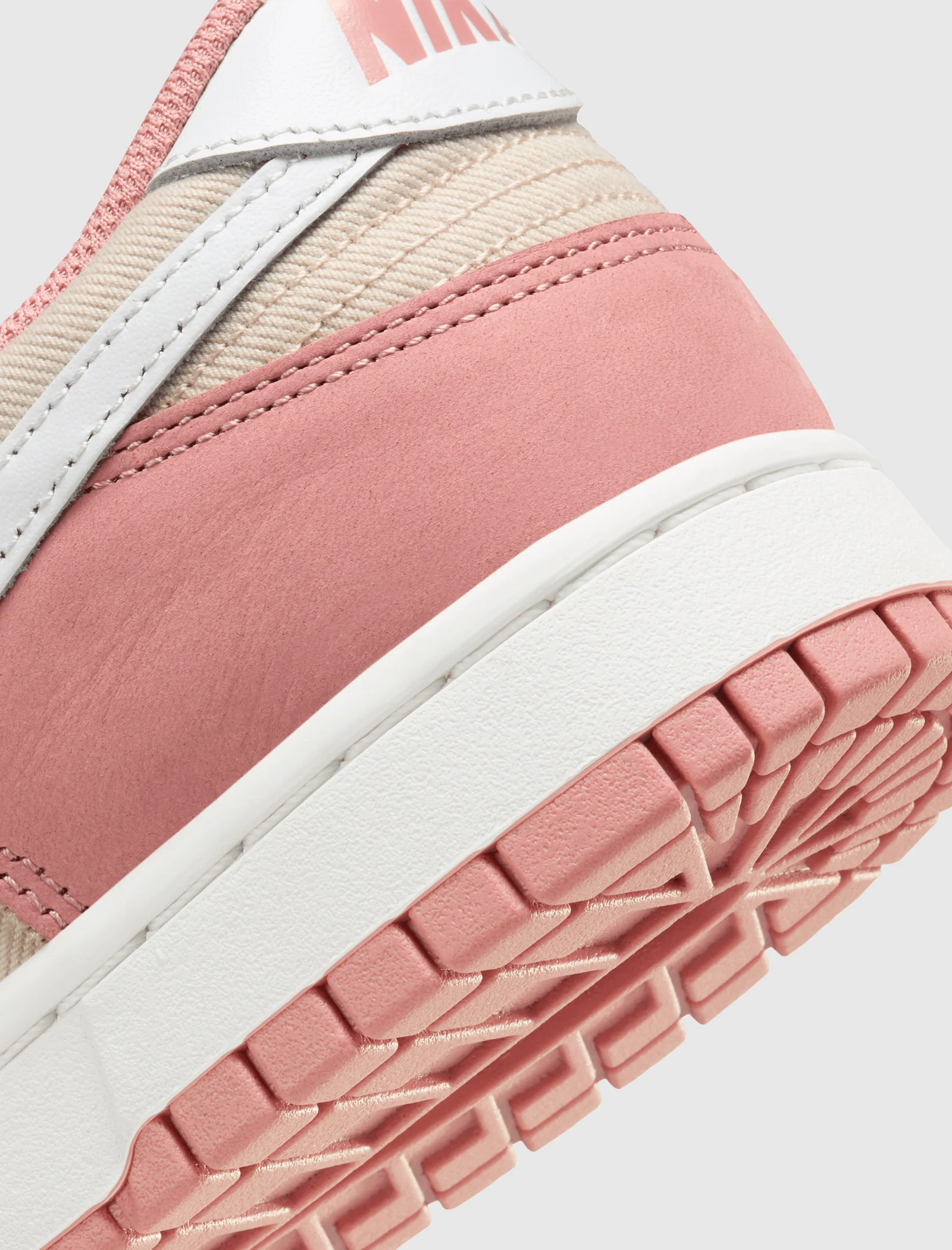 DUNK LOW "RED STARDUST" - Image 3