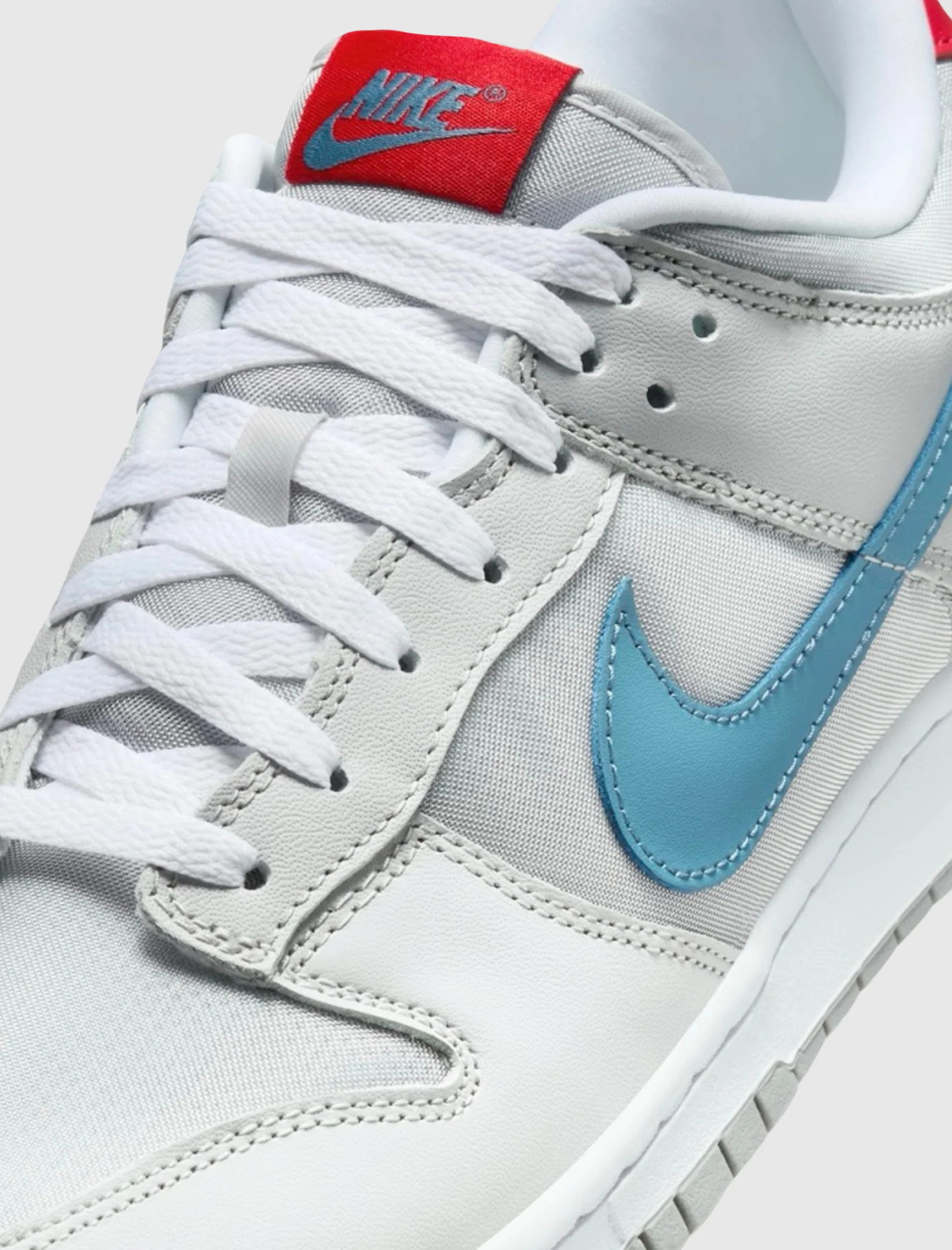 DUNK LOW "SILVER SURFER" - Image 2