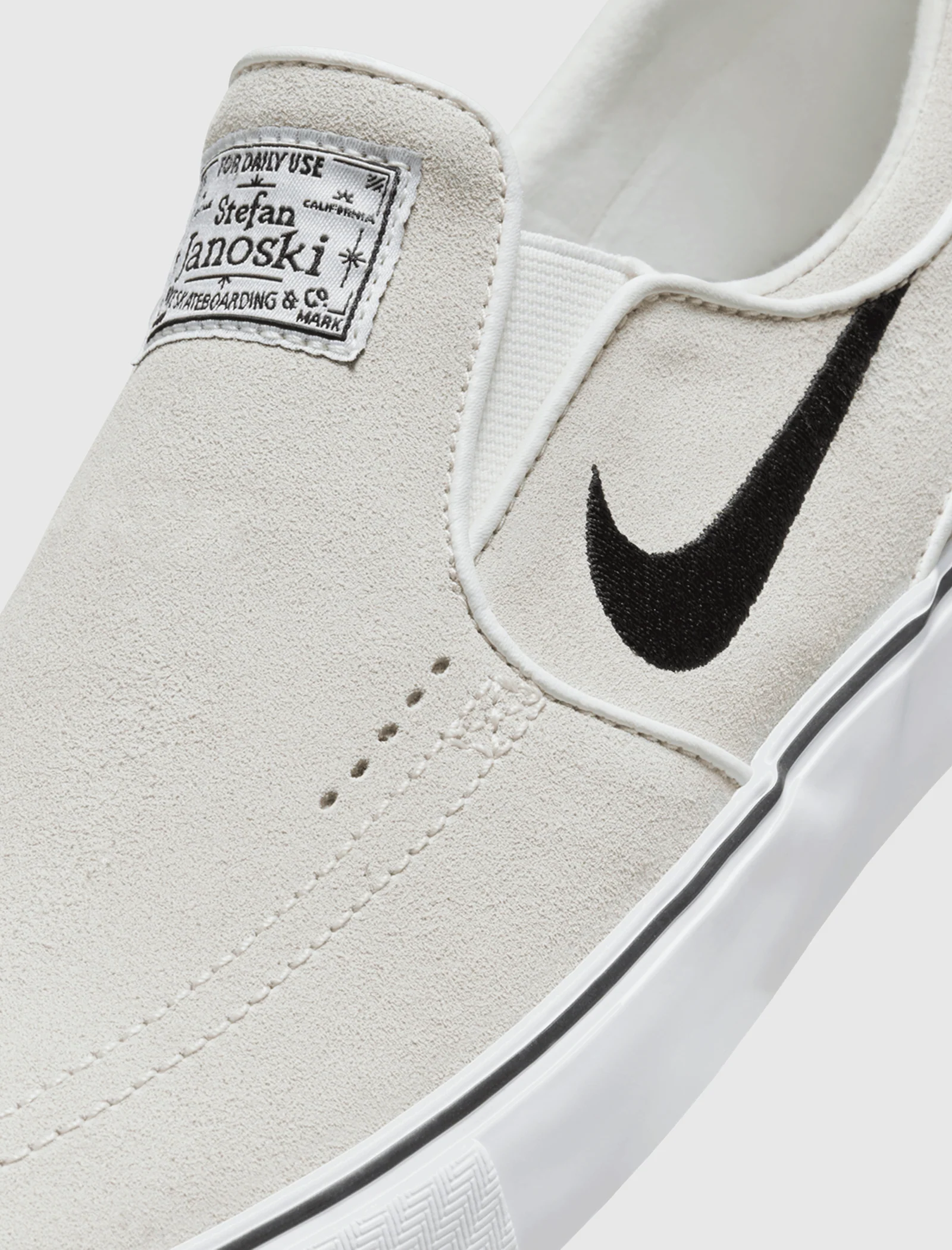 SB JANOSKI+ SLIP "WHITE/BLACK" - Image 2