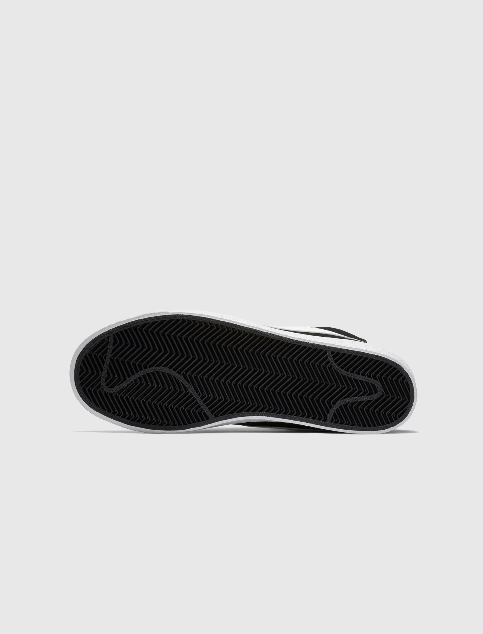 SB ZOOM BLAZER MID "BLACK/WHITE" - Image 4